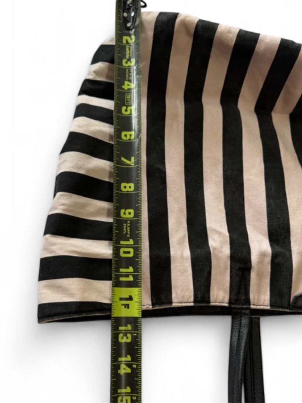 Victoria’s Secret Pink and Black Striped Tote with Matching Pink Pouch - Picture 6 of 7